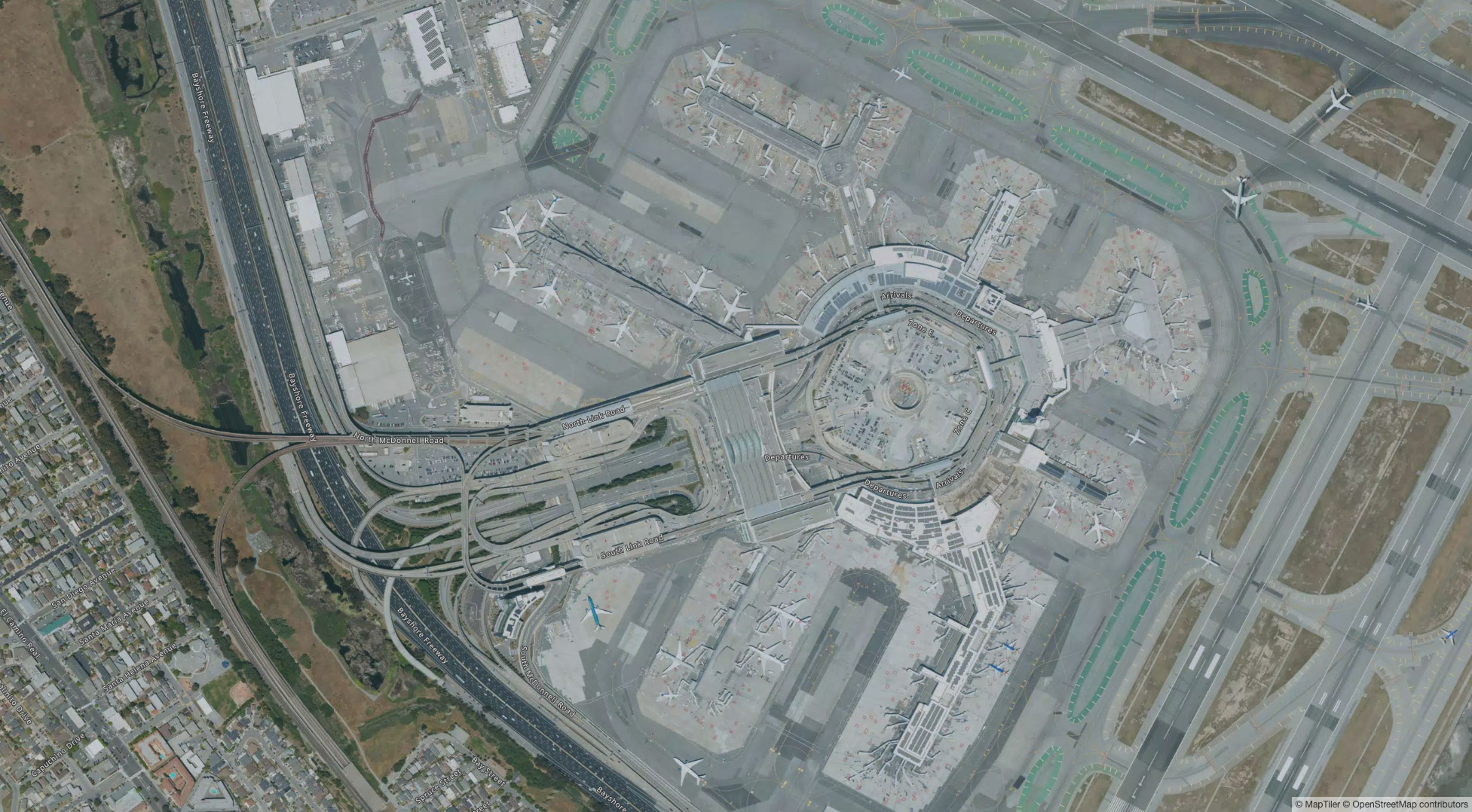 旧金山国际机场机场卫星视图 - SFO航空地图和候机楼概览