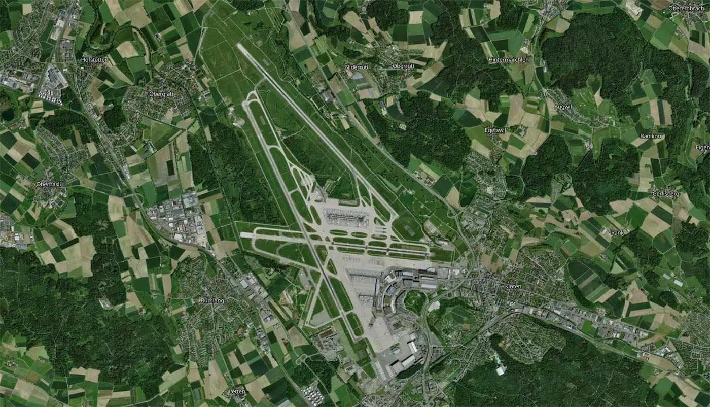 Vista Satellitare dell'Aeroporto Aeroporto di Zurigo - Vista Aerea ZRH e Panoramica del Terminal