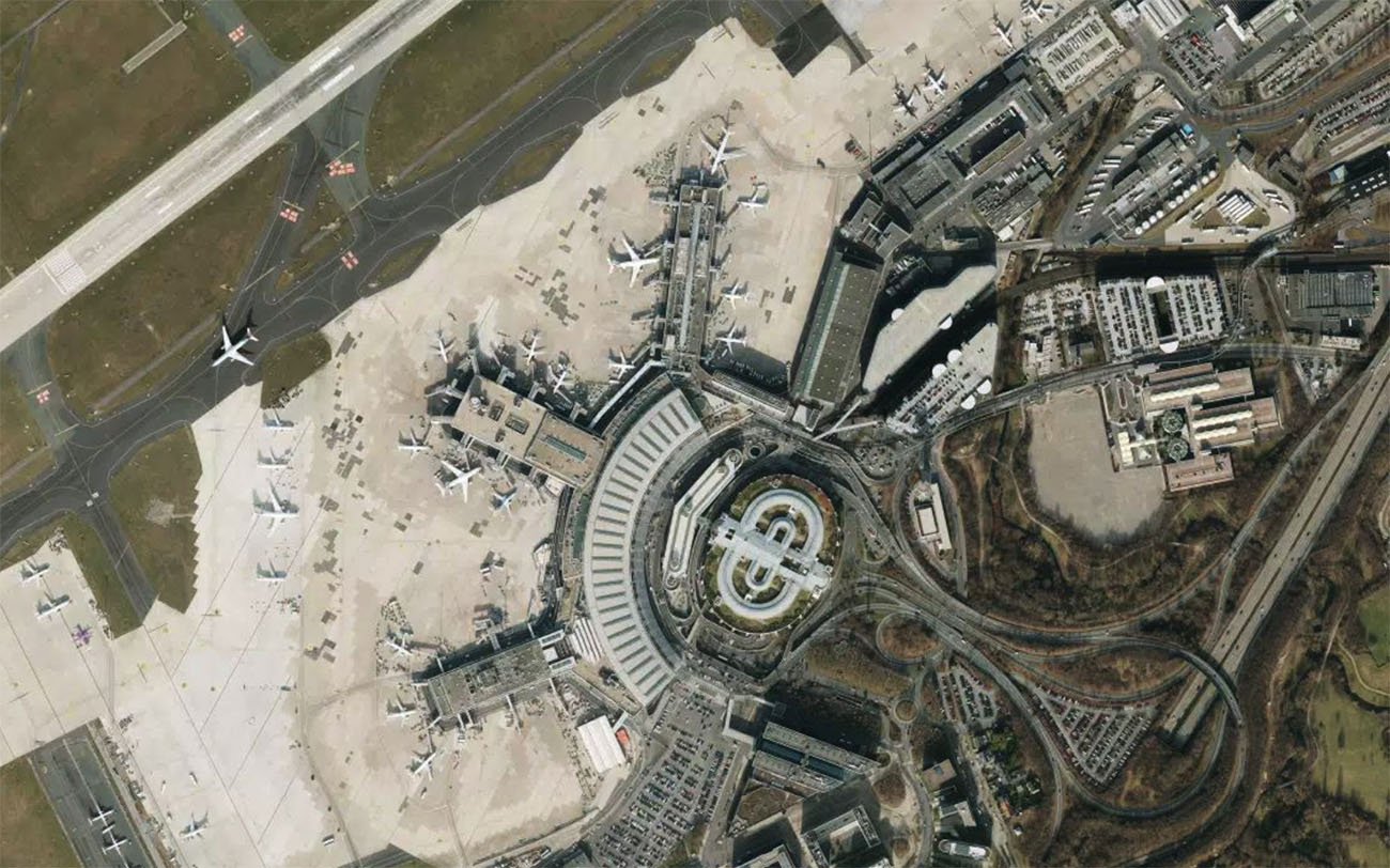 Flughafen Düsseldorf Flughafen Satellitenansicht - DUS Luftkarte & Terminal-Übersicht