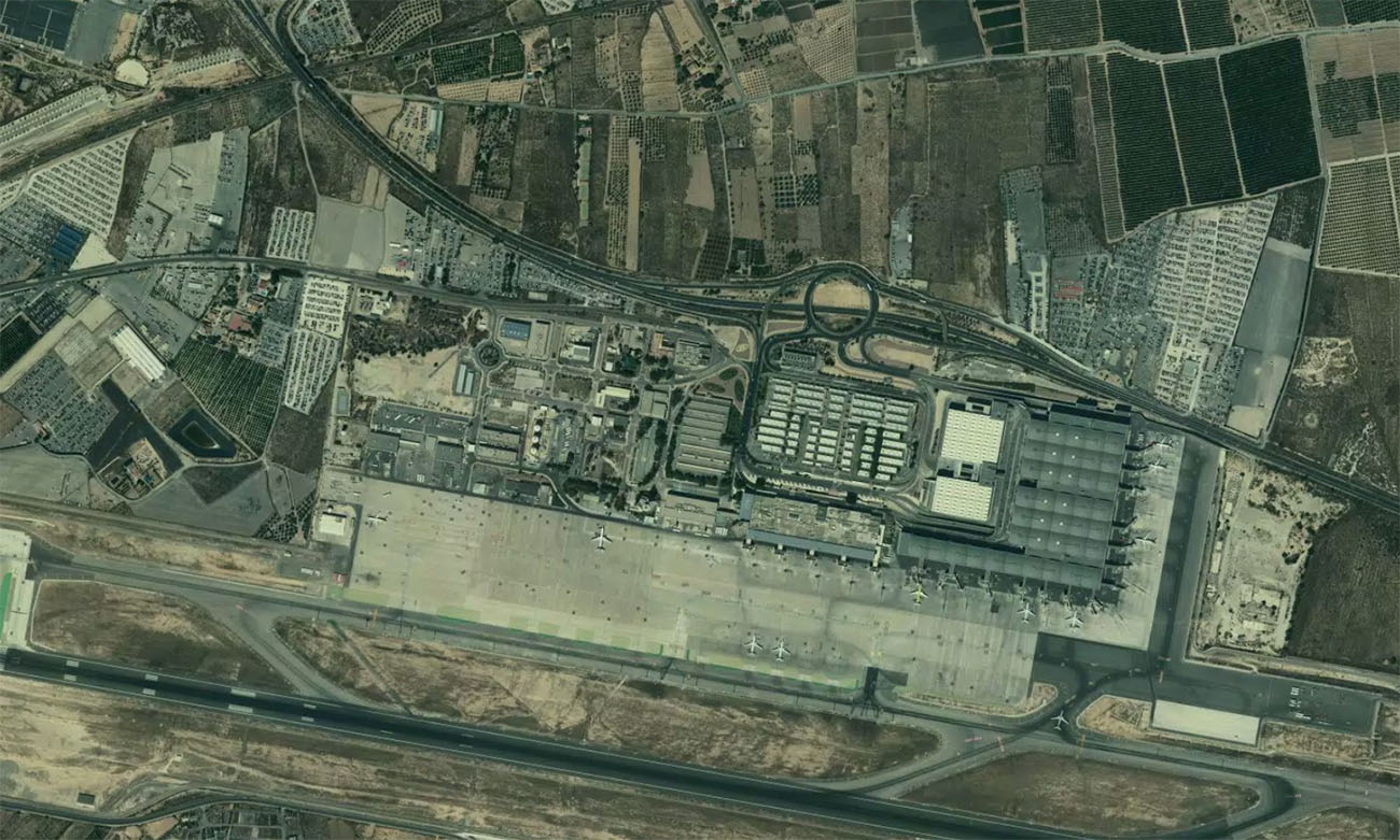 Vista Satellitare dell'Aeroporto Aeroporto di Alicante-Elche Miguel Hernández - Vista Aerea ALC e Panoramica del Terminal