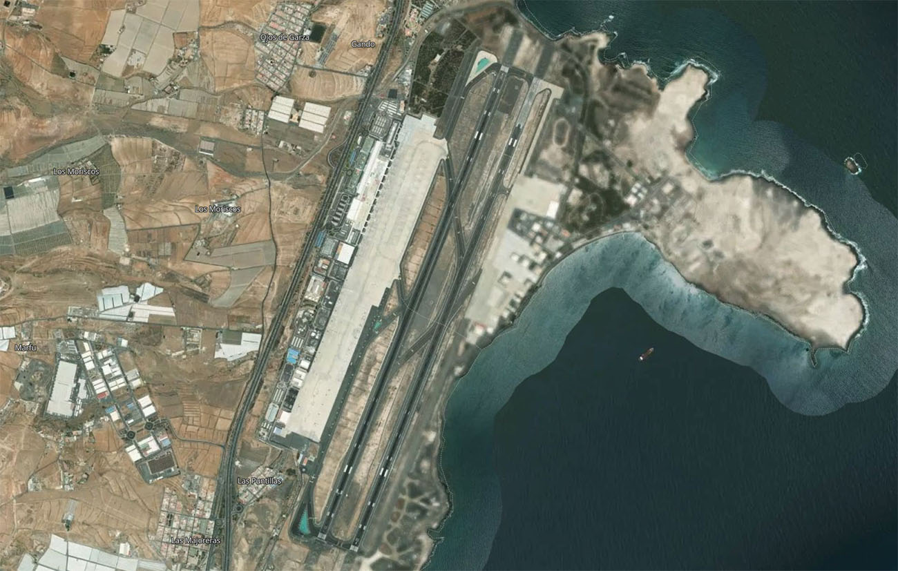 大加那利机场机场卫星视图 - LPA航空地图和候机楼概览
