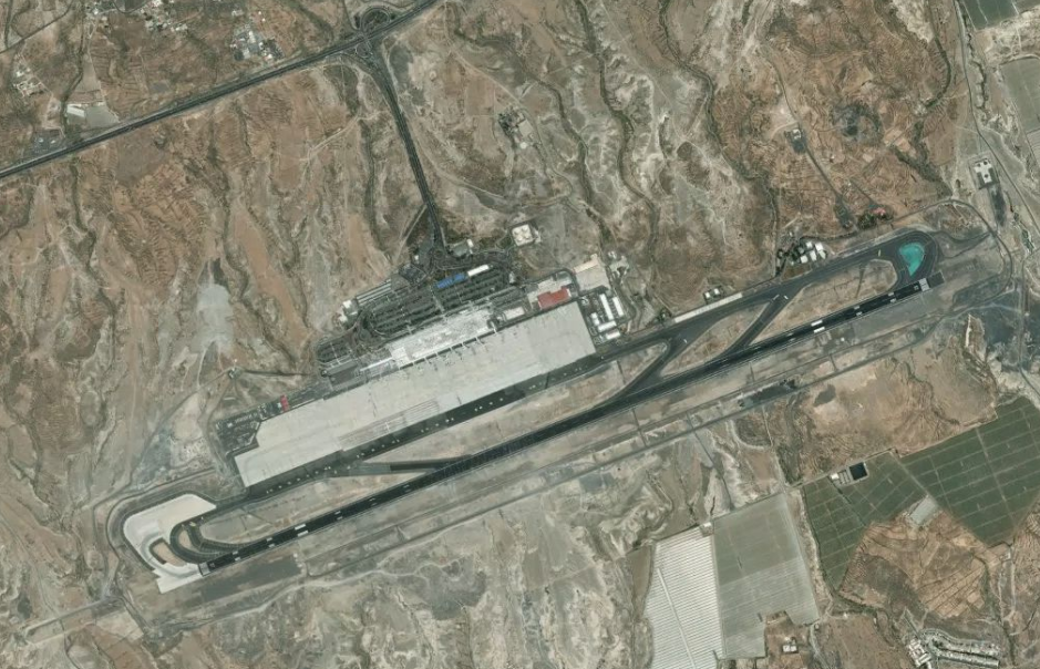 Vue Satellite de l'Aéroport Aéroport de Tenerife-Sud - Plan Aérien TFS & Vue d'Ensemble du Terminal