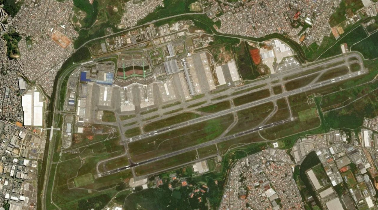 Vista Satellitare dell'Aeroporto Aeroporto Internazionale di San Paolo/Guarulhos - Vista Aerea GRU e Panoramica del Terminal