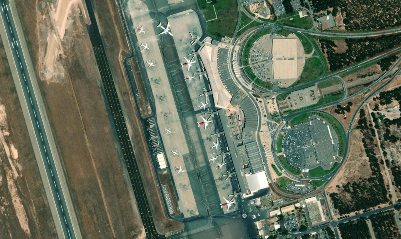 穆罕默德五世国际机场机场卫星视图 - CMN航空地图和候机楼概览