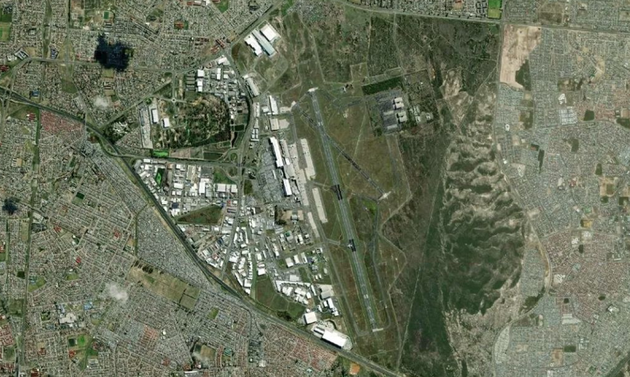 Vista Satelital del Aeropuerto Aeropuerto Internacional de Ciudad del Cabo - Mapa Aéreo CPT y Vista General del Terminal
