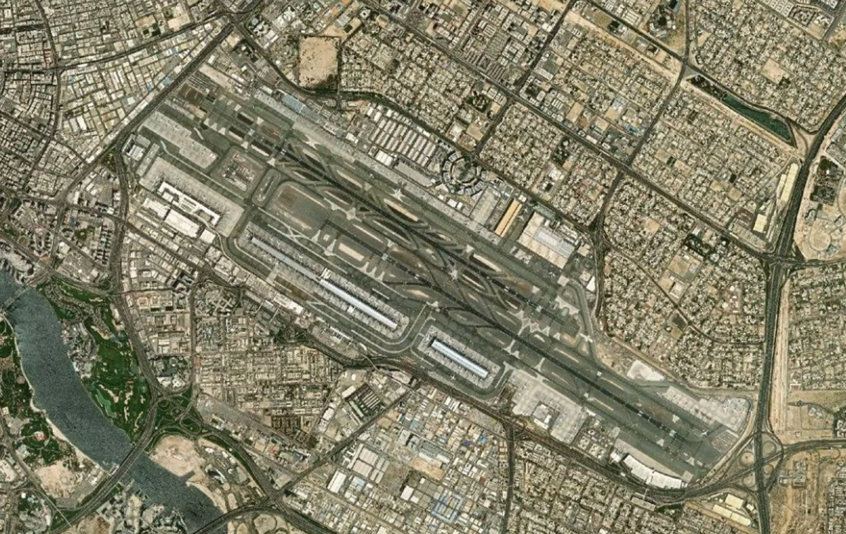 沙迦国际机场机场卫星视图 - SHJ航空地图和候机楼概览