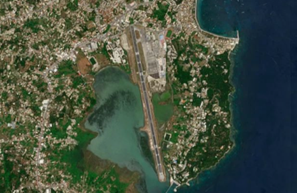 科孚国际机场机场卫星视图 - CFU航空地图和候机楼概览