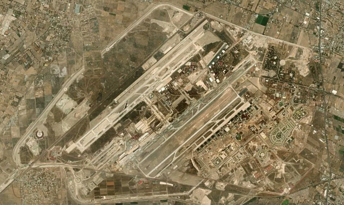 费利佩·安赫莱斯国际机场机场卫星视图 - NLU航空地图和候机楼概览